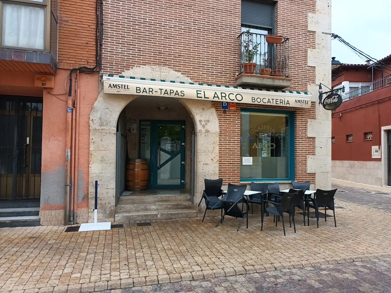 EL ARCO BAR